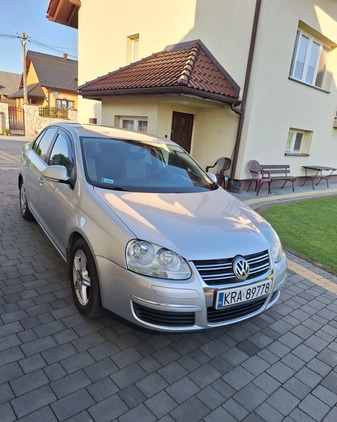 Volkswagen Jetta cena 14500 przebieg: 190000, rok produkcji 2008 z Zwoleń małe 29